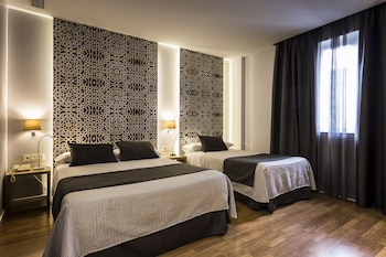 Triple Room (Two twin and one extra bed)