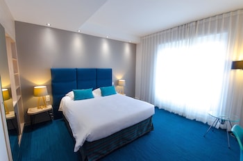 Superior Room, 1 Queen Bed, Non Smoking (Larger Room)