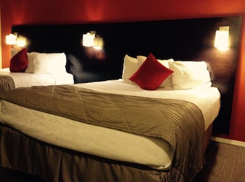 Room, 2 Queen Beds, Non Smoking (Efficiency, Second Floor)