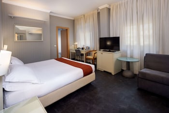 Comfort Room, 1 King Bed, Non Smoking (Extra bed on request)