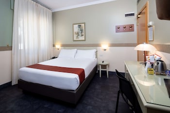 Standard Room, 1 Queen Bed, Non Smoking