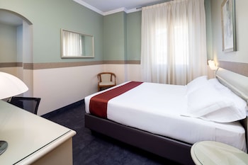 Standard Room, 1 Queen Bed, Non Smoking