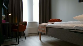 Single Room (Compact)