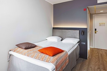 Double Room (Compact)
