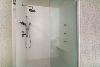 Suite, 1 King Bed