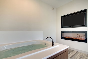 Suite, 1 Bedroom, Jetted Tub