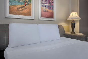 2 Bedroom Suite - Club Level