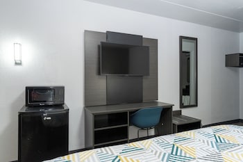 Deluxe Room, 1 King Bed, Non Smoking