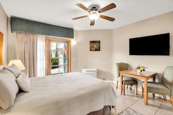 Standard Room, 1 Queen Bed