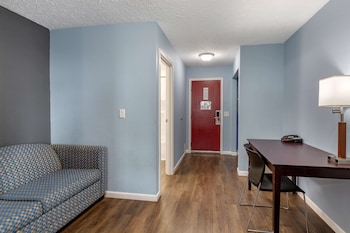 Suite, 1 Bedroom (2 Double Beds and 2 Person Sofabed)