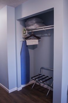 Suite, 1 Bedroom (2 Double Beds and 2 Person Sofabed)