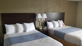Standard Room, 2 Queen Beds, Non Smoking