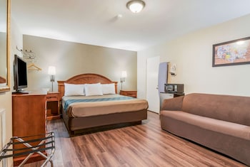 Standard Room, 1 King Bed, Non Smoking