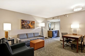 Premium Suite, 2 Queen Beds, Accessible, Bathtub