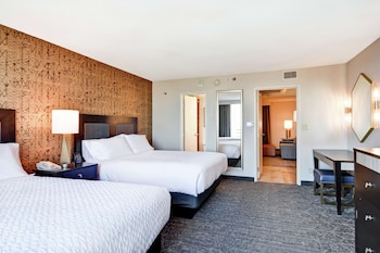 Premium Suite, 2 Queen Beds, Accessible, Bathtub