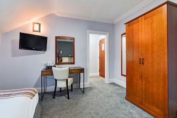 Standard Family of 3 Room