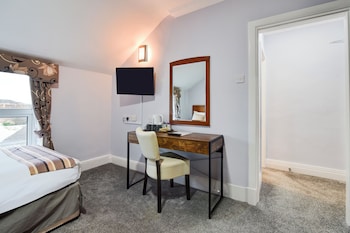 Standard Family of 3 Room
