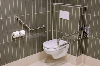 Deluxe Room, 1 King Bed, Accessible