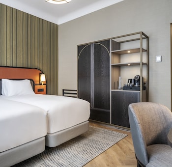 Family Room, 2 Twin Beds