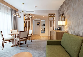 Junior Suite, 1 King Bed