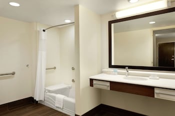 Suite, 2 Double Beds, Accessible, Non Smoking (Hearing)