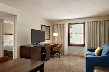 Suite, 1 King Bed, Non Smoking, Kitchen
