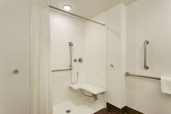 Room, 2 Double Beds, Accessible (Roll-In Shower)