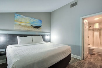 Suite, 1 King Bed, Non Smoking