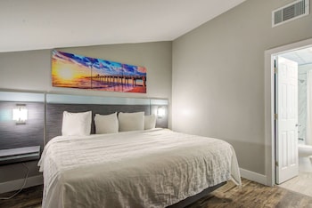 Suite, 1 King Bed, Non Smoking