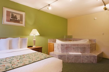 Business Room, 1 King Bed, Non Smoking