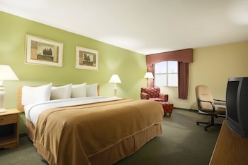 Standard Room, 1 King Bed, Non Smoking