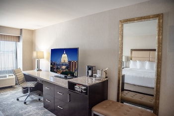 Premier Room, 1 King Bed