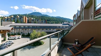 Suite, 1 Bedroom, Balcony, Mountain View