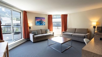 Premium Suite, 1 Bedroom, Balcony, Mountain View