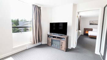 Suite, 1 Bedroom, Mountain View