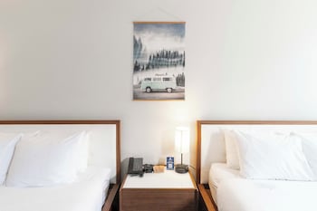 Deluxe Room, 2 Queen Beds, City View