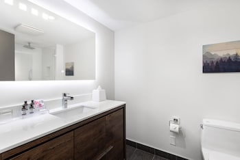 Suite, 1 Bedroom, Fireplace, Mountain View