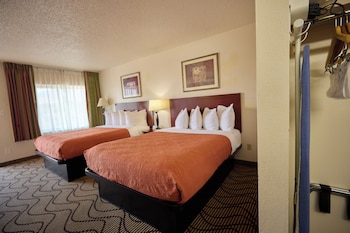 Double queen room