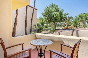 Room, 1 King Bed (Casita)
