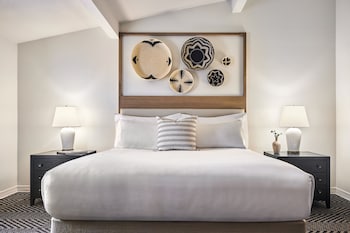 Room, 1 King Bed (Casita)