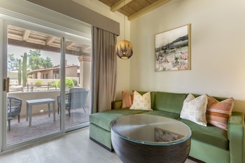 Studio Suite, 1 King Bed (Casita)