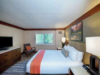 Deluxe Room, 1 King Bed