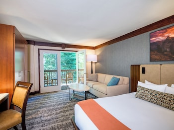 Deluxe Room, 2 Queen Beds (Oversize)