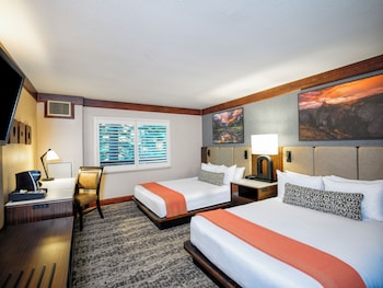Deluxe Room, 2 Queen Beds