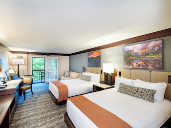 Deluxe Room, 2 Queen Beds (Oversize)