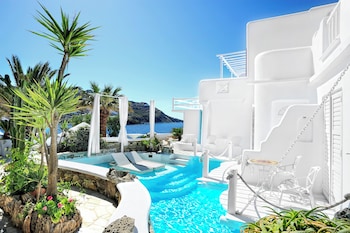 Two Bedroom Suite with Sea View & Pool