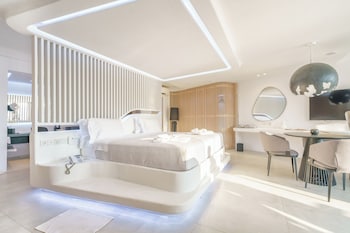 Mykonos Honeymoon Luxury Suite Hot Tub