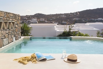 Suite with Pool