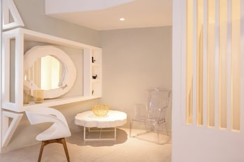 Villa Hideaway with Infinity Private Pool (2 Bedrooms)