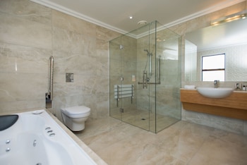 Lady Watties Junior Suite